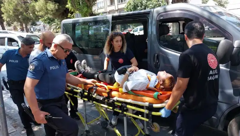 Samsun'da Olaylı Kaza: Minibüs Kamyona Çarptı, Yaralılar Var!