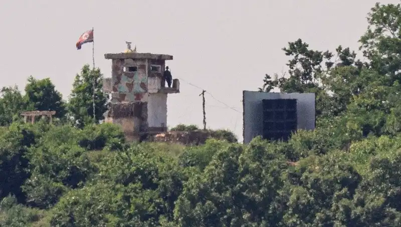 Kuzey Kore, Güney Kore'ye Barış Mesajı Gönderdi: İlişkilerde Tarihi An!