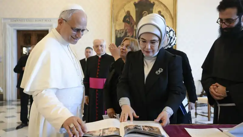 Emine Erdoğan ve Papa Leo: Gazze İlişkileri Üzerine Tarihi Buluşma