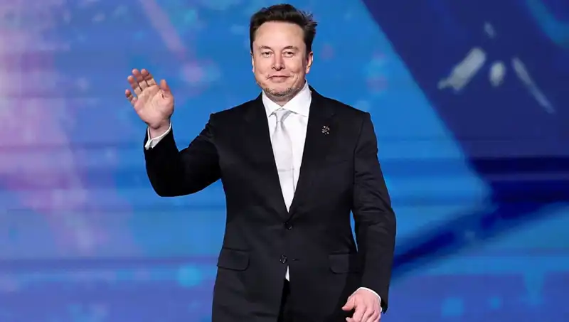 Tesla, "Canavar" Projesini Rafa Kaldırdı: Gelecekte Neler Olacak?
