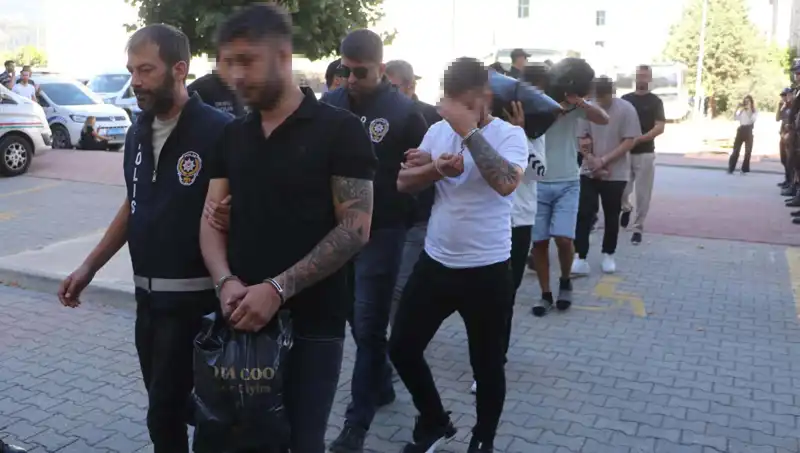 Sahte Escort İlanı ile 12 Milyon Lira Dolandırıldılar: Şok Edici Detaylar